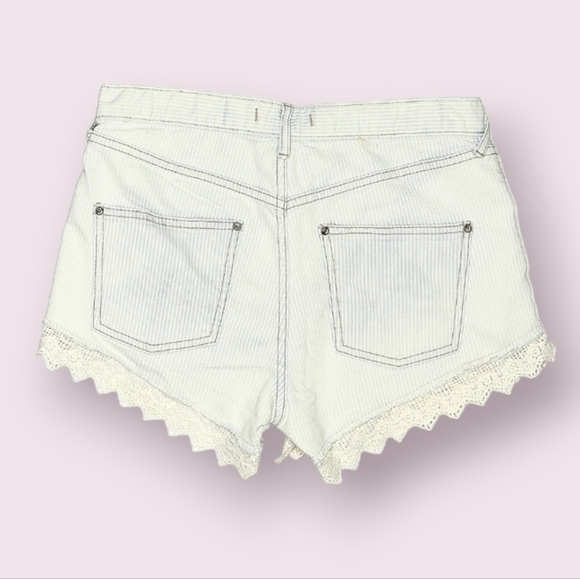 Free People Denim Cuttoffs Jean Shorts Size 27 Waist - Picture 2 of 2
